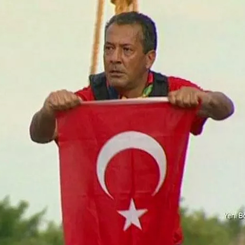 Derya DURMUŞLAR kimdir