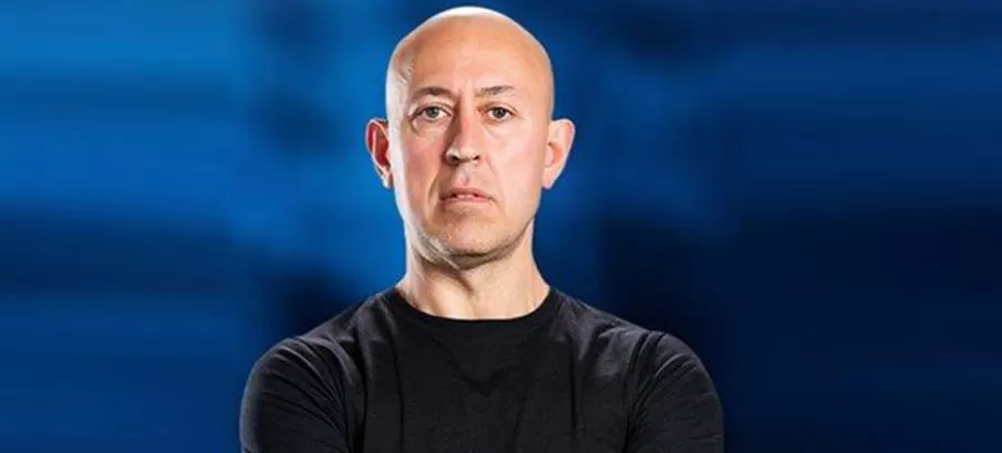 Kraliçeden Survivor Ceyhun Uzun'a Ödül